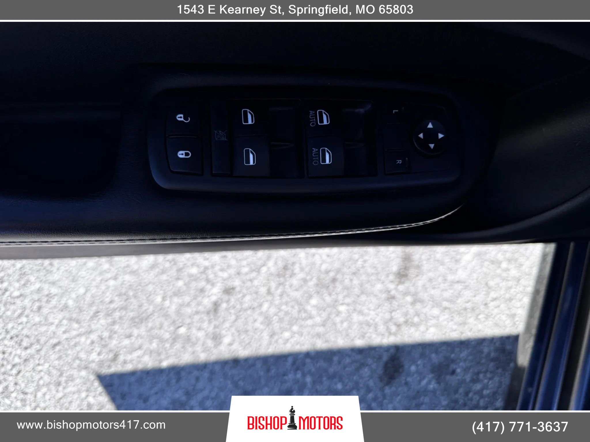 Used 2015 Chrysler 200 Limited w/ Convenience Group image 17