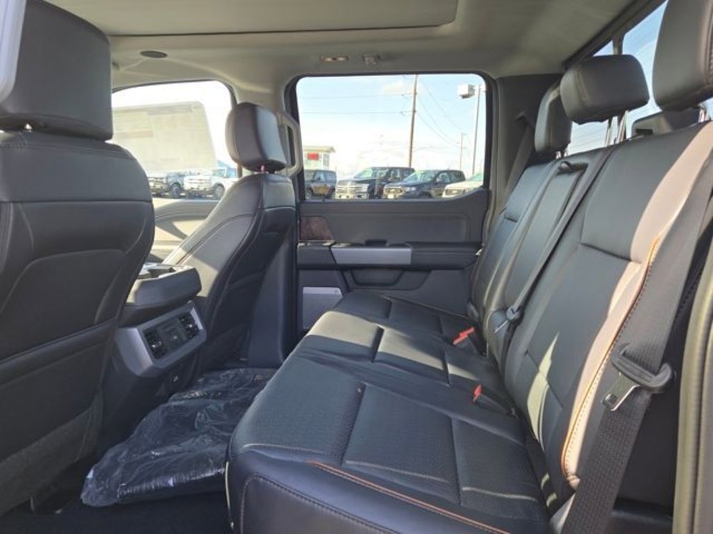New 2025 Ford F350 Lariat w/ Lariat Ultimate Package image 39