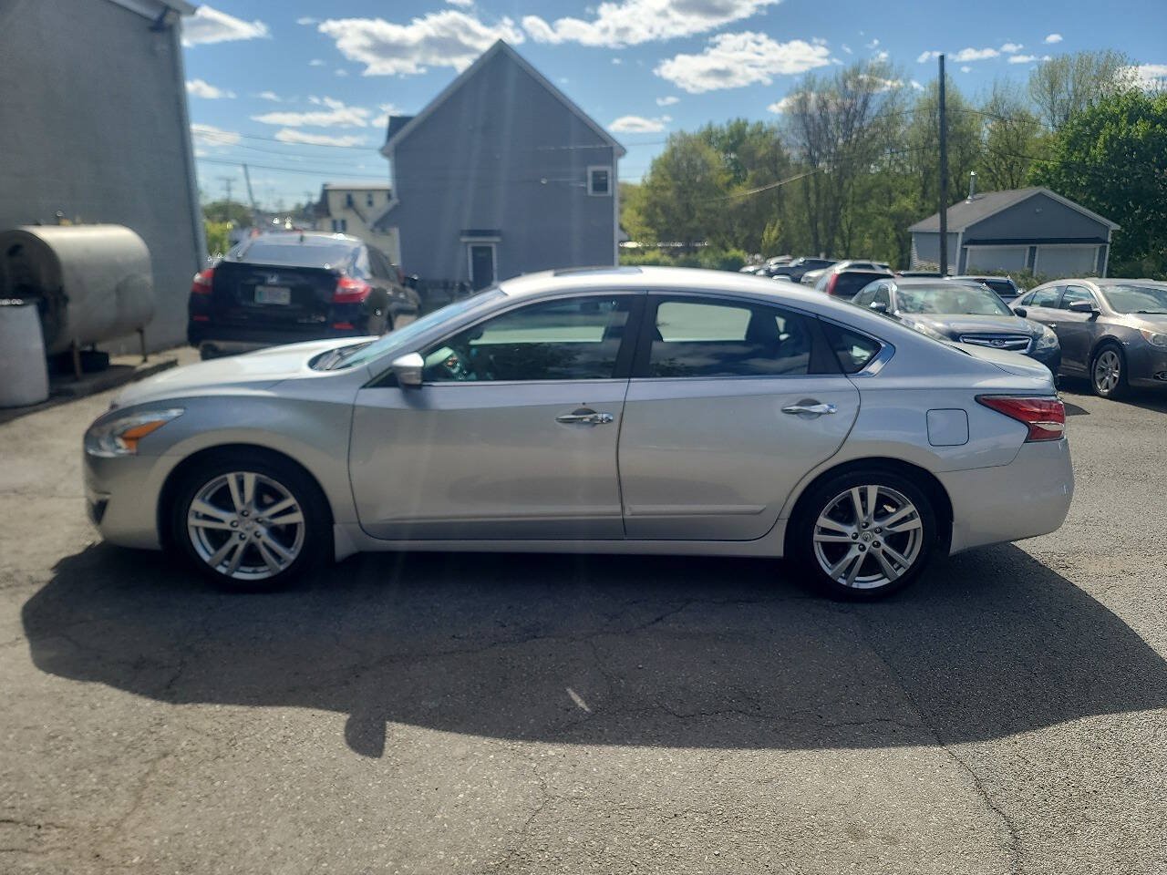 Used 2015 Nissan Altima 3.5 SL FWD image 5