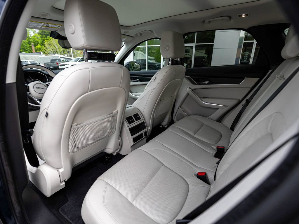 Used 2022 Jaguar F-PACE S AWD/4WD image 28