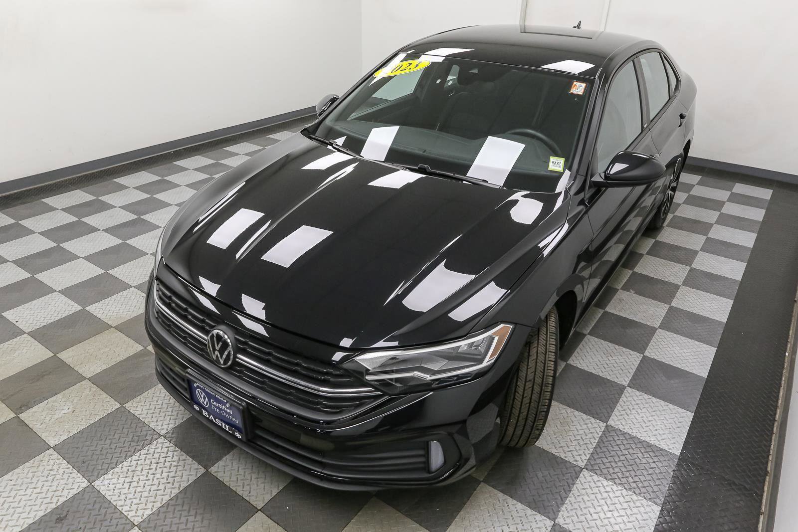 Certified 2023 Volkswagen Jetta Sport image 7