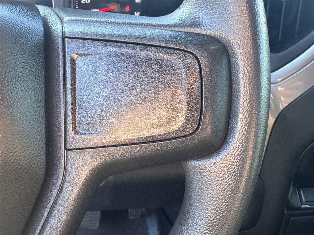 Used 2023 Chevrolet Silverado 1500 Custom image 17