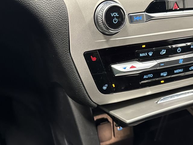 Used 2023 Ford Explorer XLT image 8