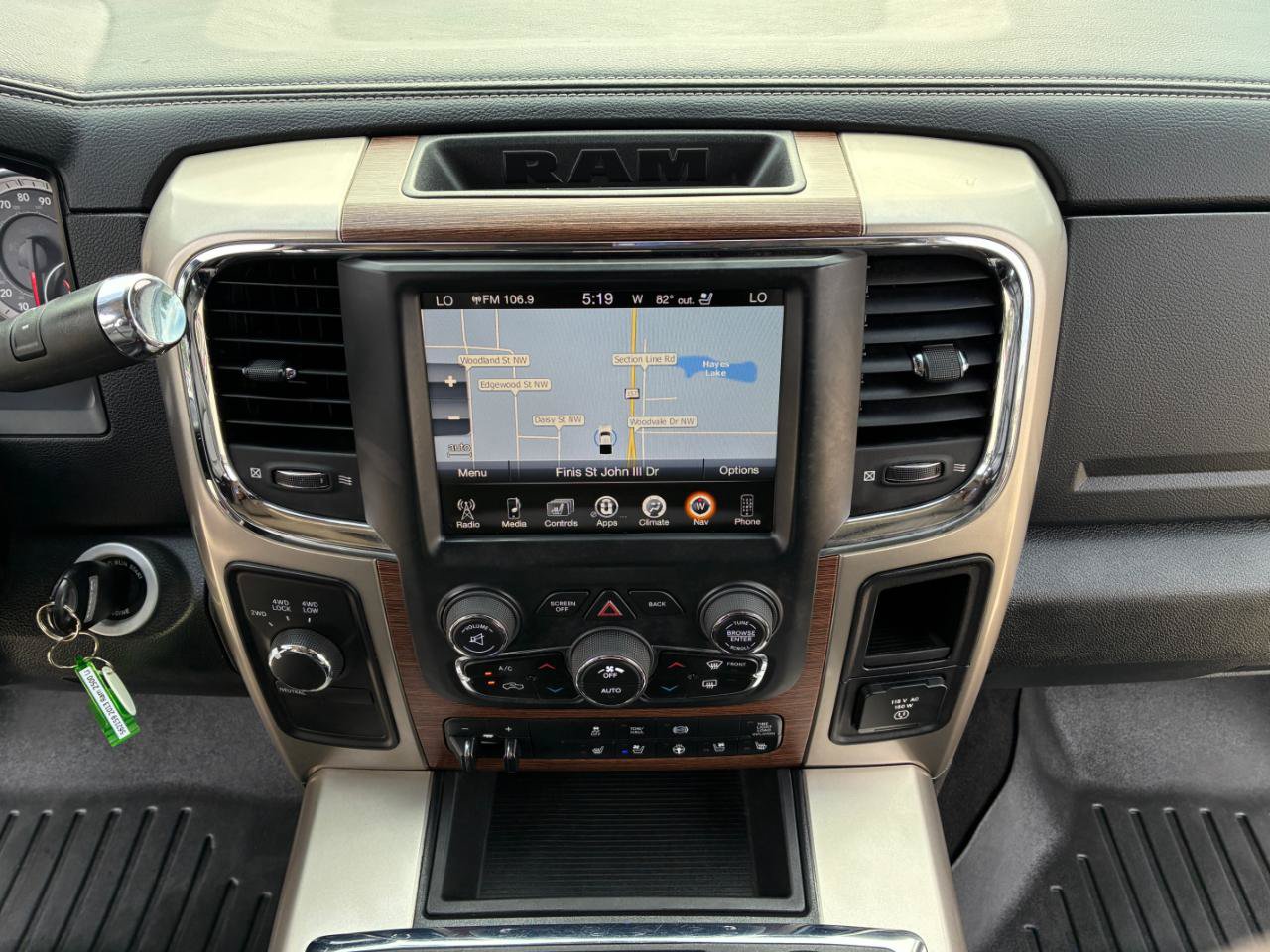 Used 2013 RAM 2500 Laramie AWD/4WD image 21