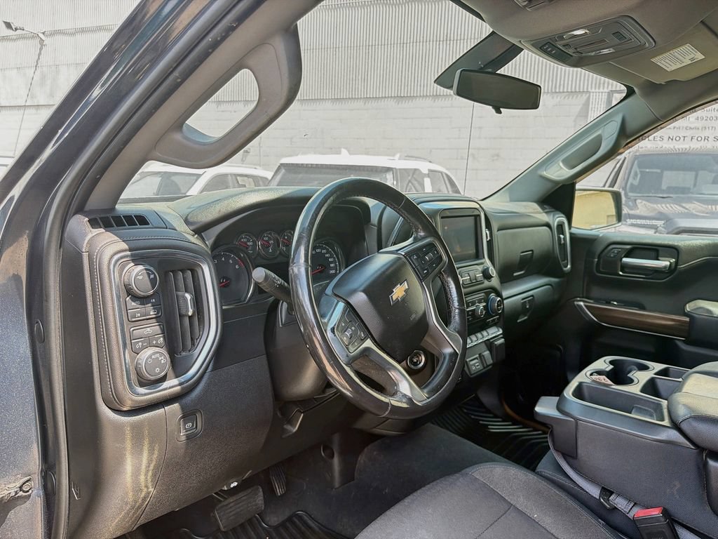 Used 2019 Chevrolet Silverado 1500 LT w/ Convenience Package AWD/4WD image 8