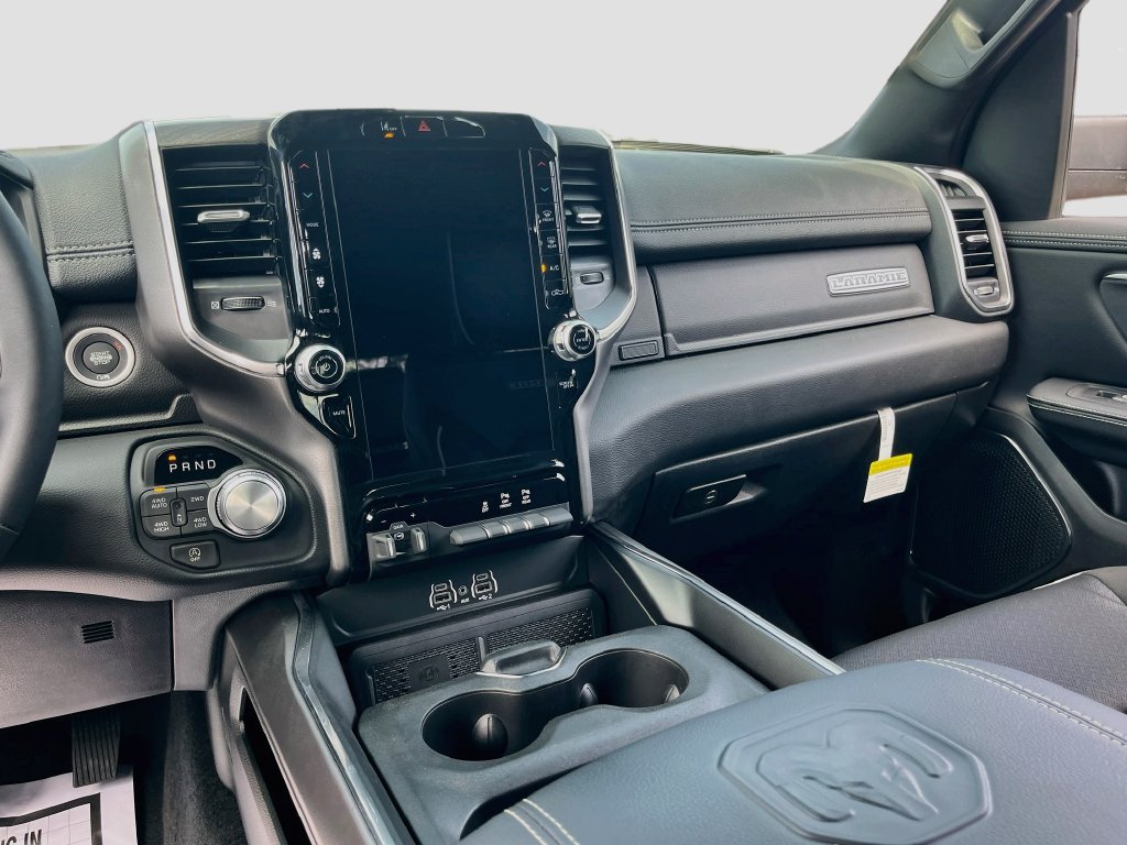 New 2026 RAM 1500 Laramie AWD/4WD image 19