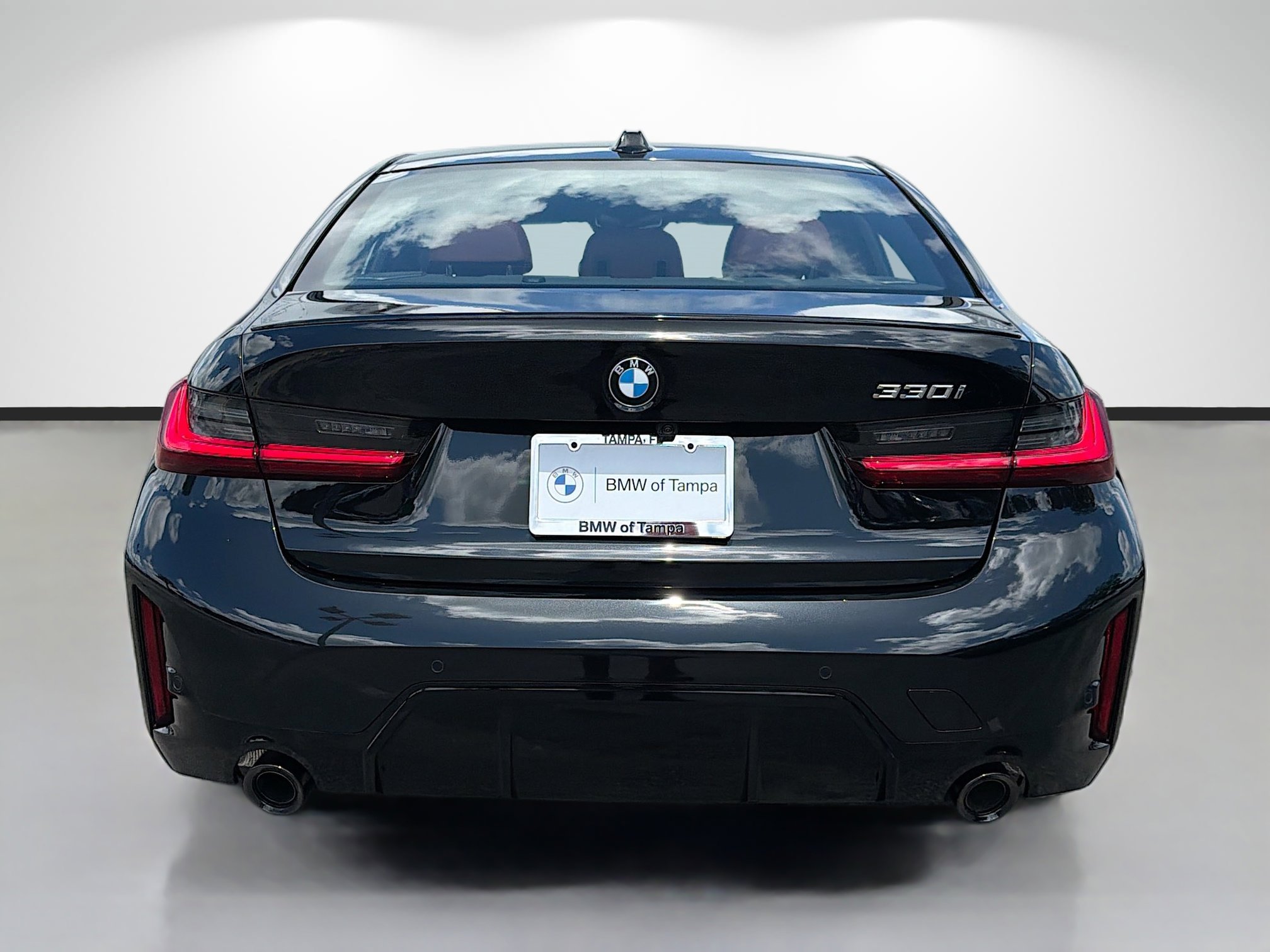New 2026 BMW 330i Sedan w/ M Sport Package RWD image 4