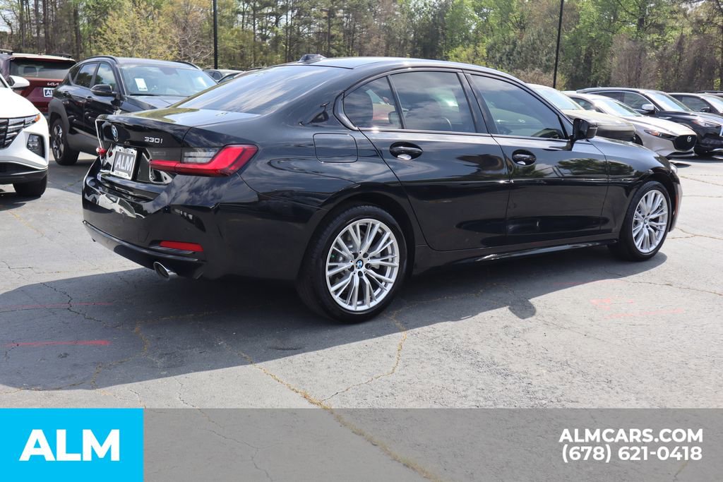 Used 2023 BMW 330i Sedan w/ Premium Package image 6