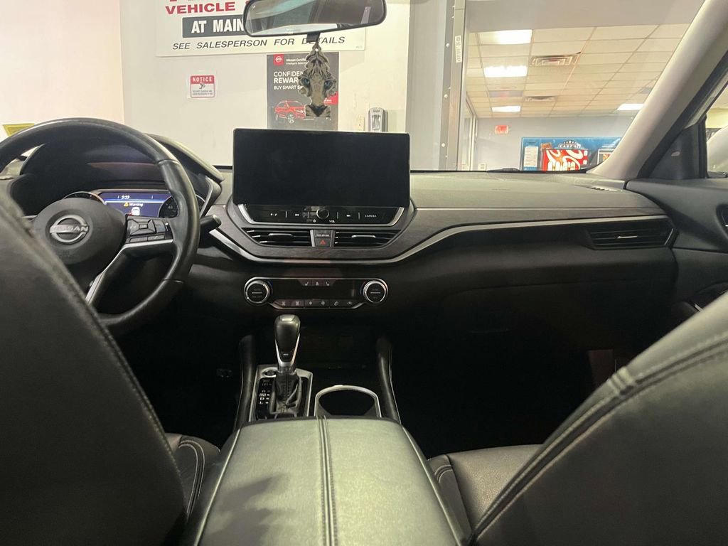 Used 2023 Nissan Altima 2.5 SL image 14