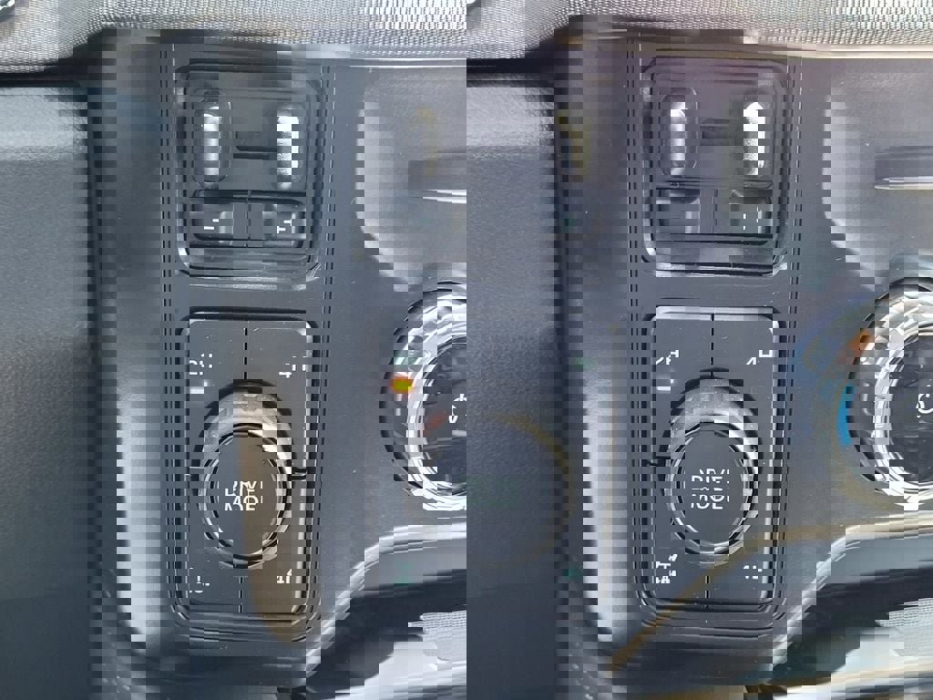 New 2025 Ford F250 Platinum image 48