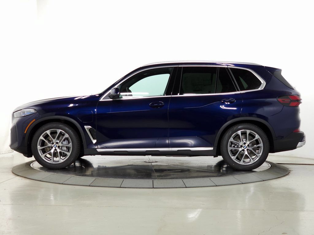 Used 2026 BMW X5 xDrive50e w/ Premium Package AWD/4WD image 4