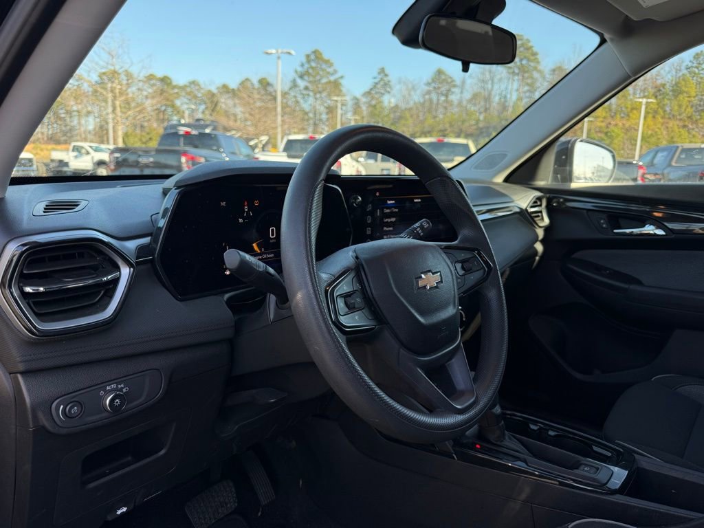 Used 2025 Chevrolet TrailBlazer LT image 10
