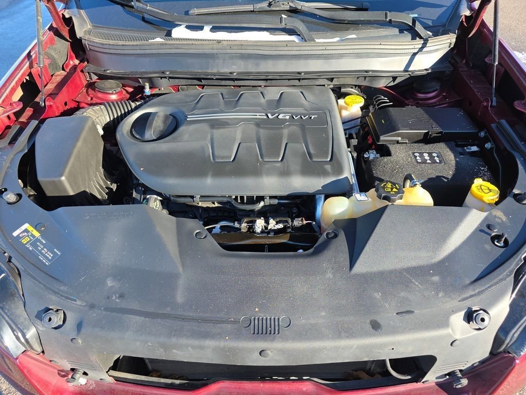 Used 2019 Jeep Cherokee Limited image 9