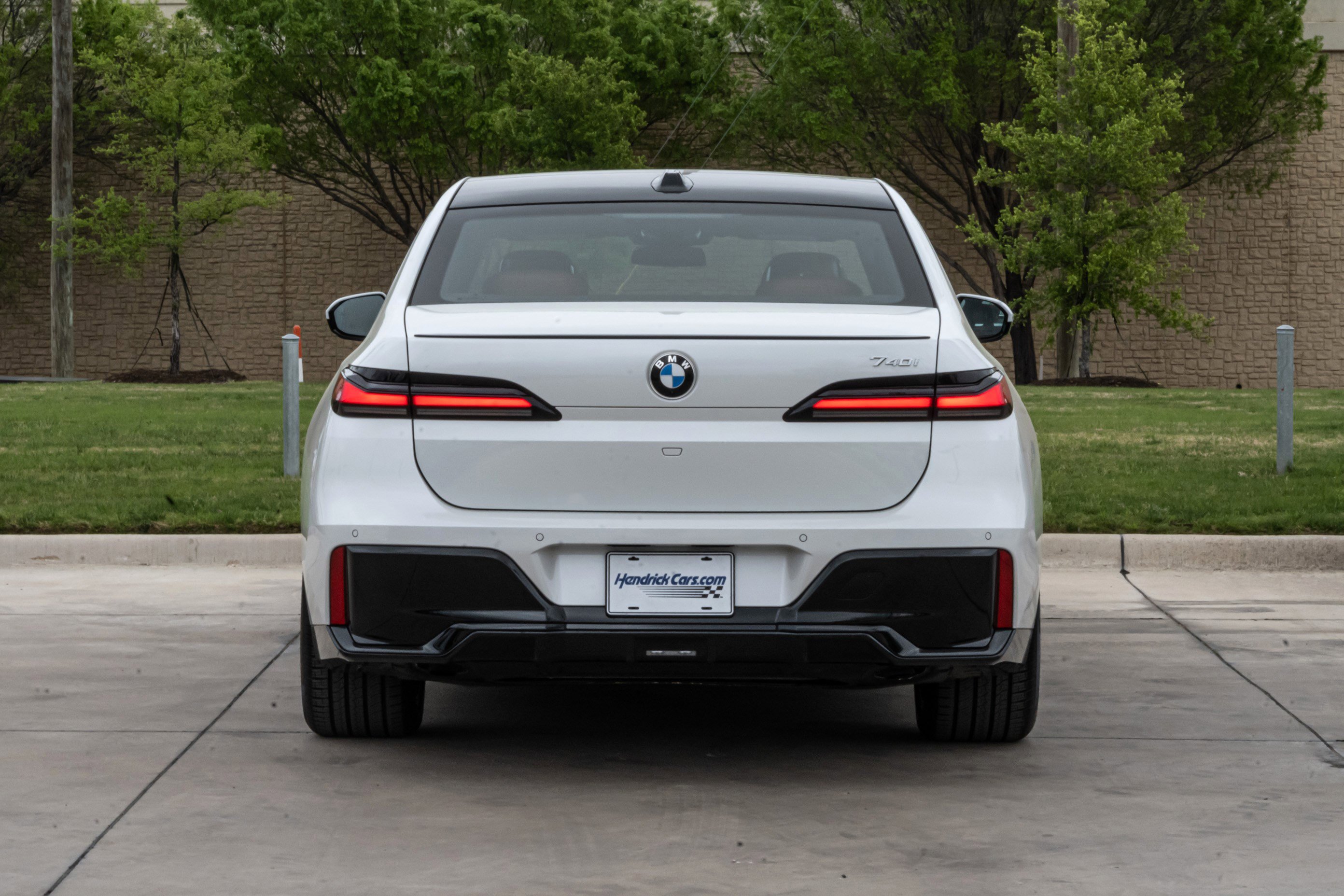 Certified 2023 BMW 740i w/ Parking Assistance Package image 7