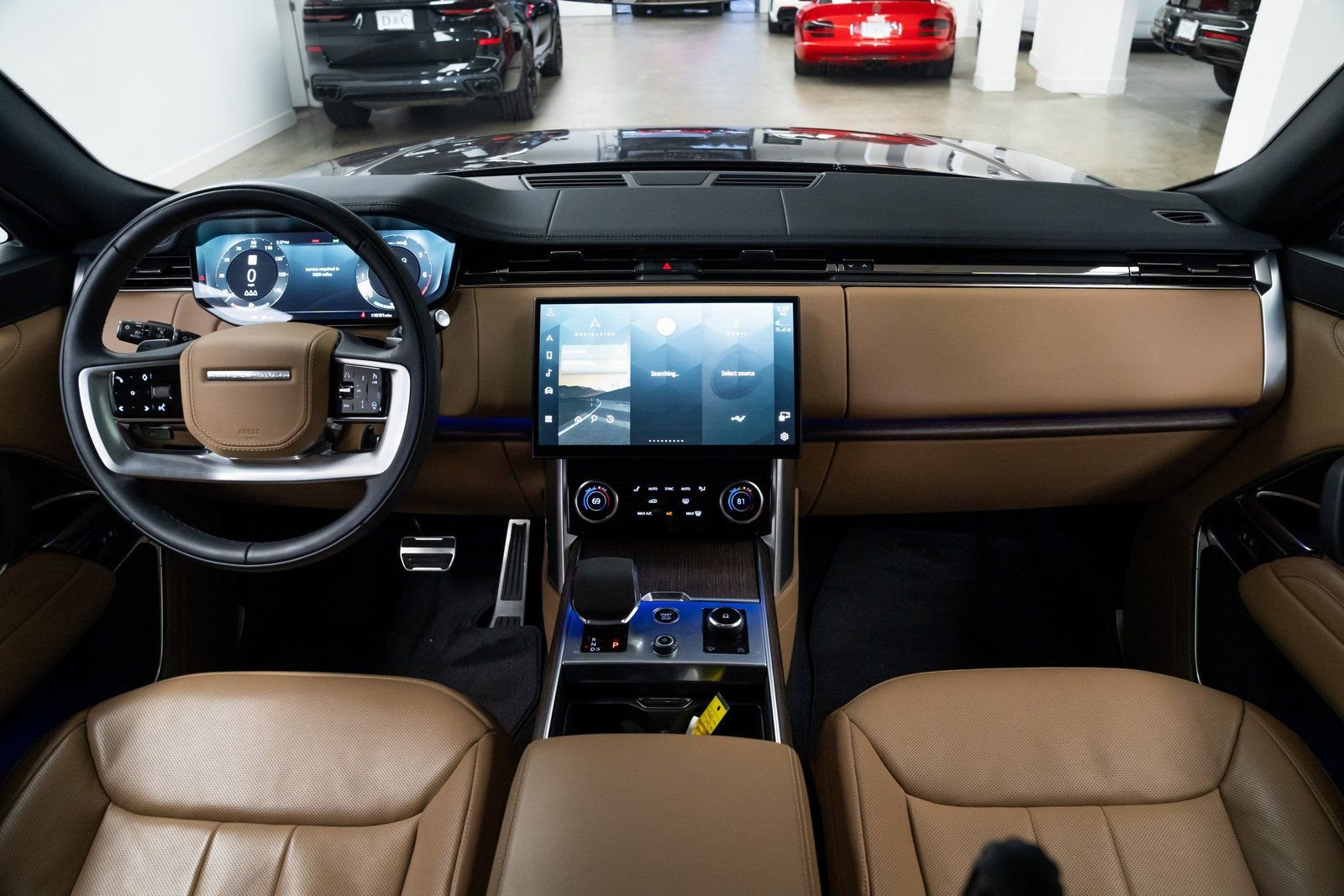 Used 2023 Land Rover Range Rover SE image 9