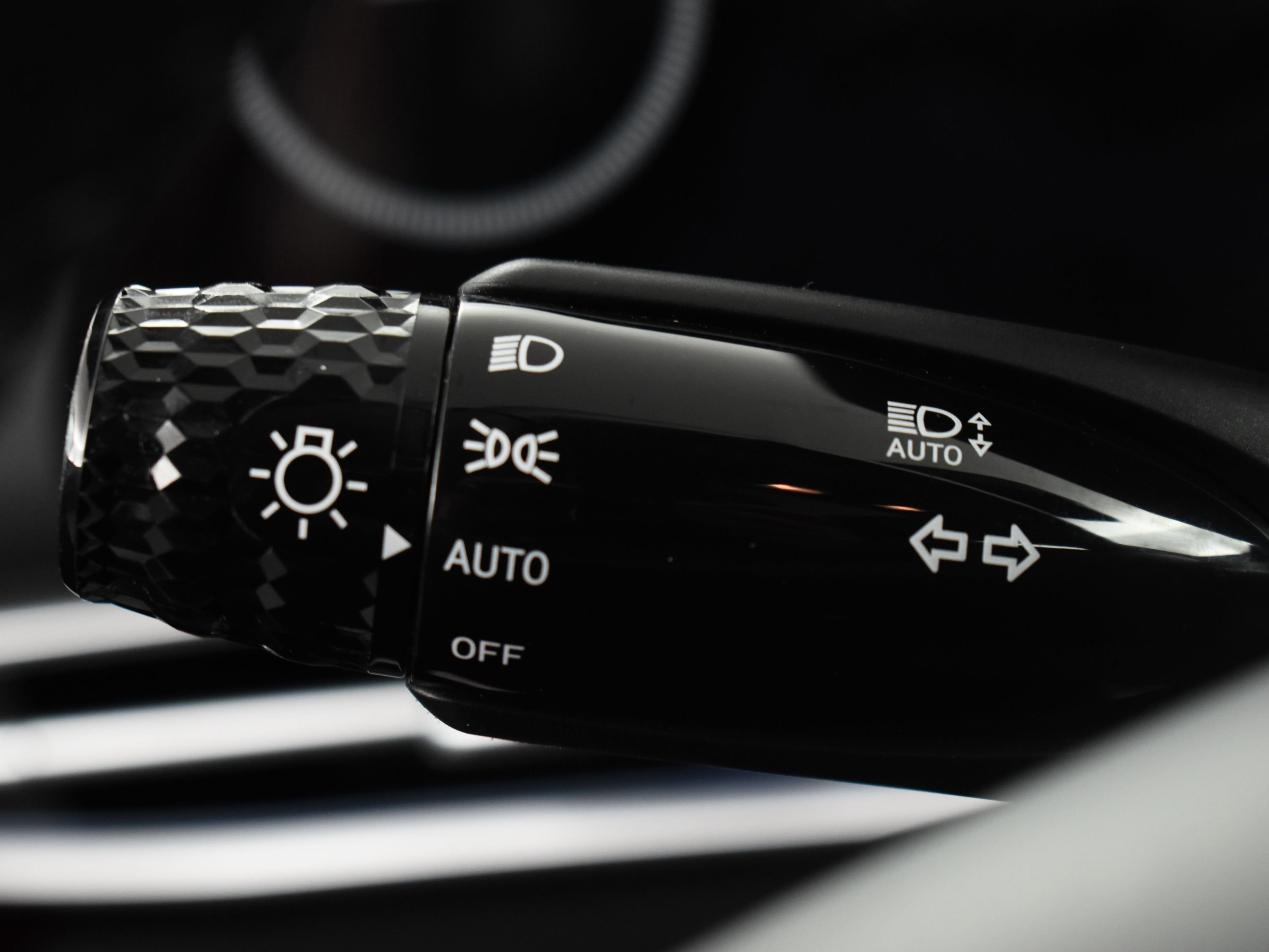 Used 2025 Hyundai Elantra SEL image 26