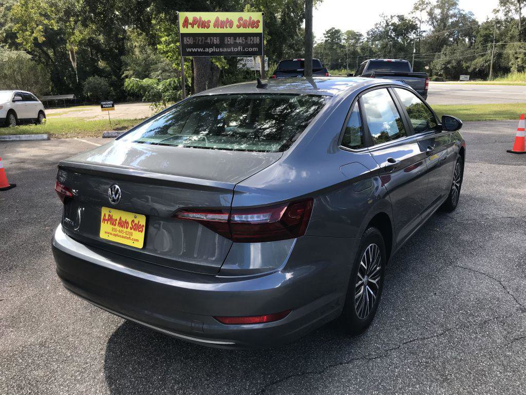Used 2021 Volkswagen Jetta image 4
