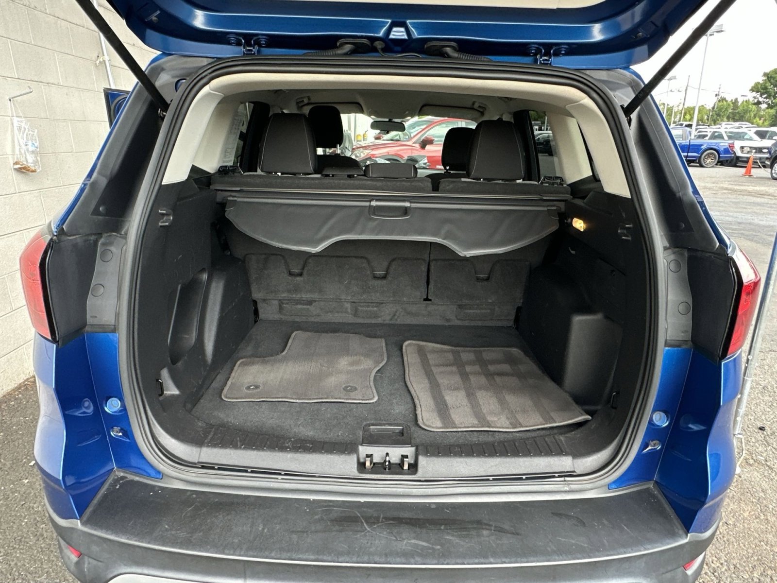 Certified 2019 Ford Escape SE AWD/4WD image 40