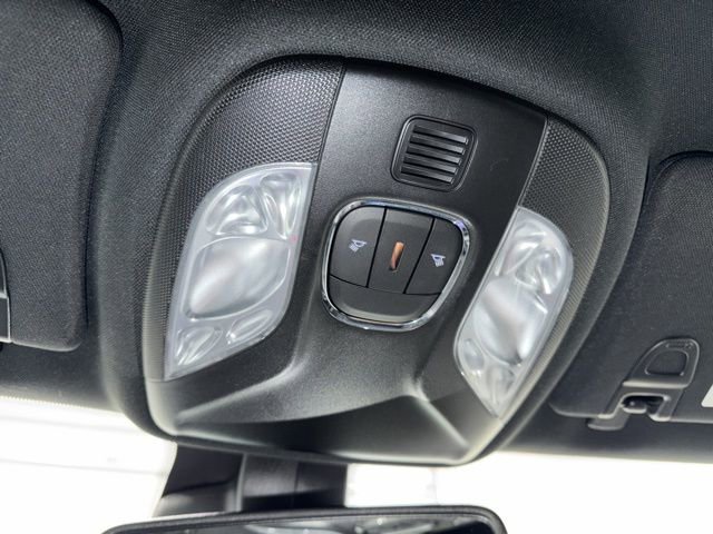 Used 2024 Jeep Compass Limited image 29