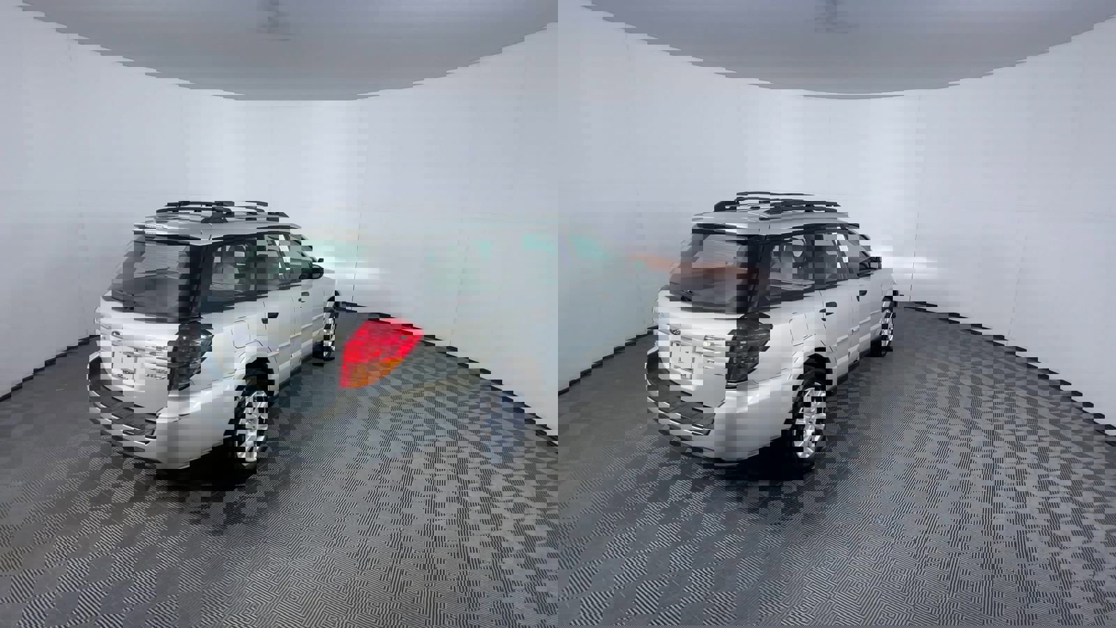 Used 2005 Subaru Outback 2.5i image 8