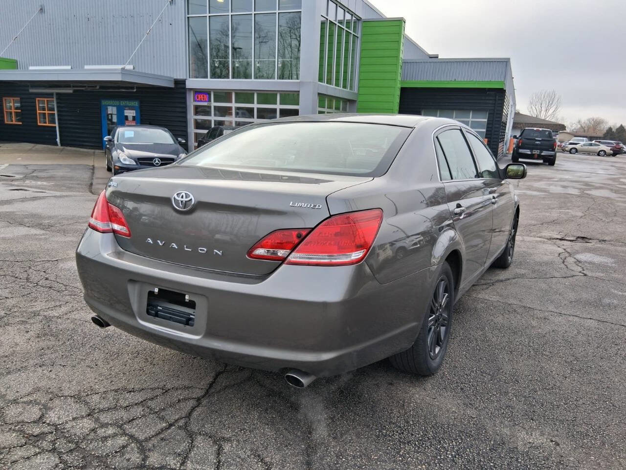 Used 2005 Toyota Avalon Limited image 7
