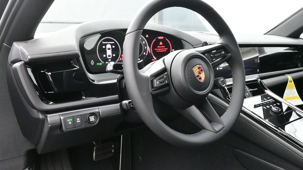 New 2026 Porsche Panamera 4 AWD/4WD image 5