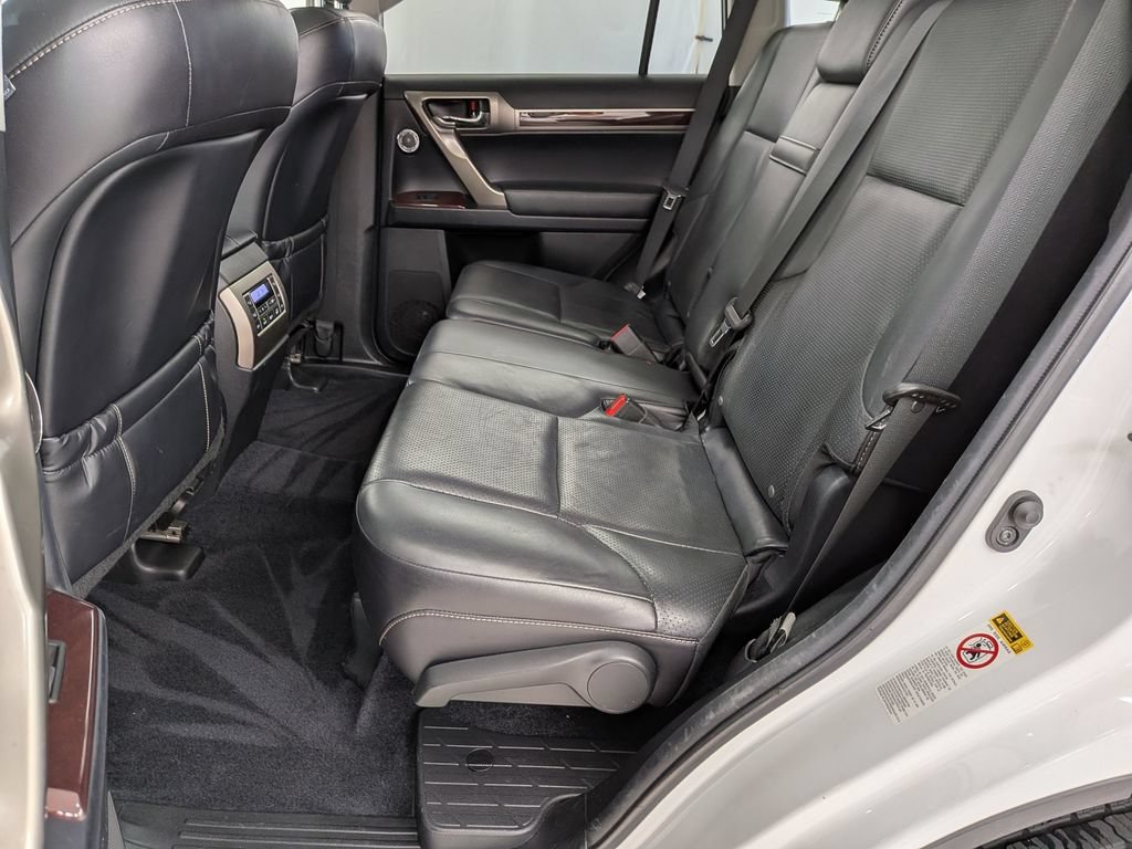 Used 2018 Lexus GX 460 Luxury w/ Preferred Accessory Package AWD/4WD image 28