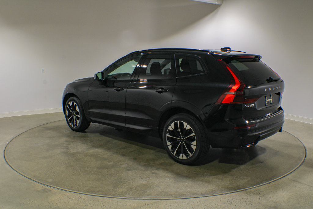 Certified 2026 Volvo XC60 B5 Plus AWD/4WD image 3