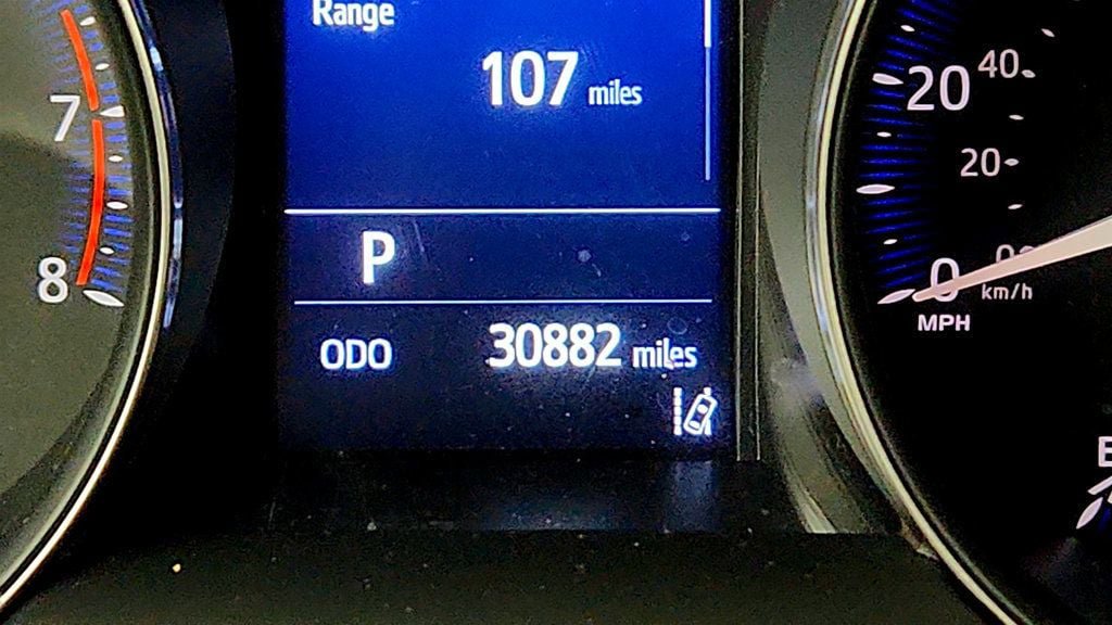Used 2021 Toyota C-HR XLE FWD image 15
