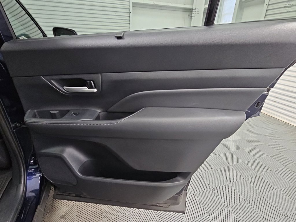Used 2026 Toyota Grand Highlander XLE FWD image 38