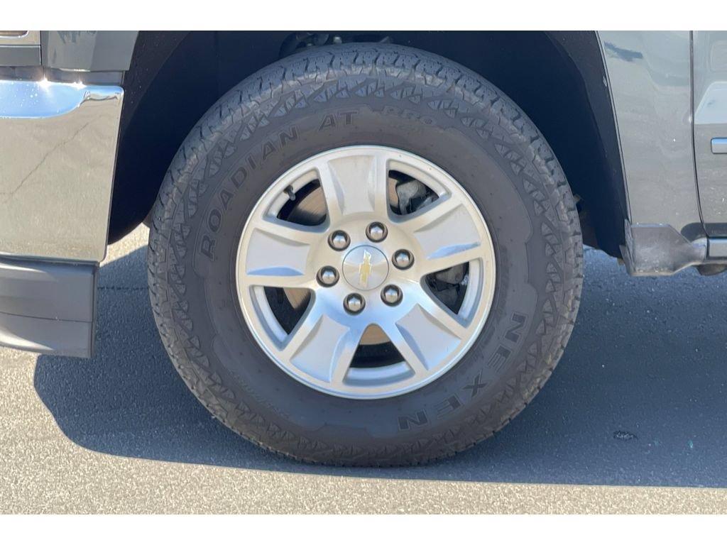 Used 2018 Chevrolet Silverado 1500 LT w/ All Star Edition RWD image 10