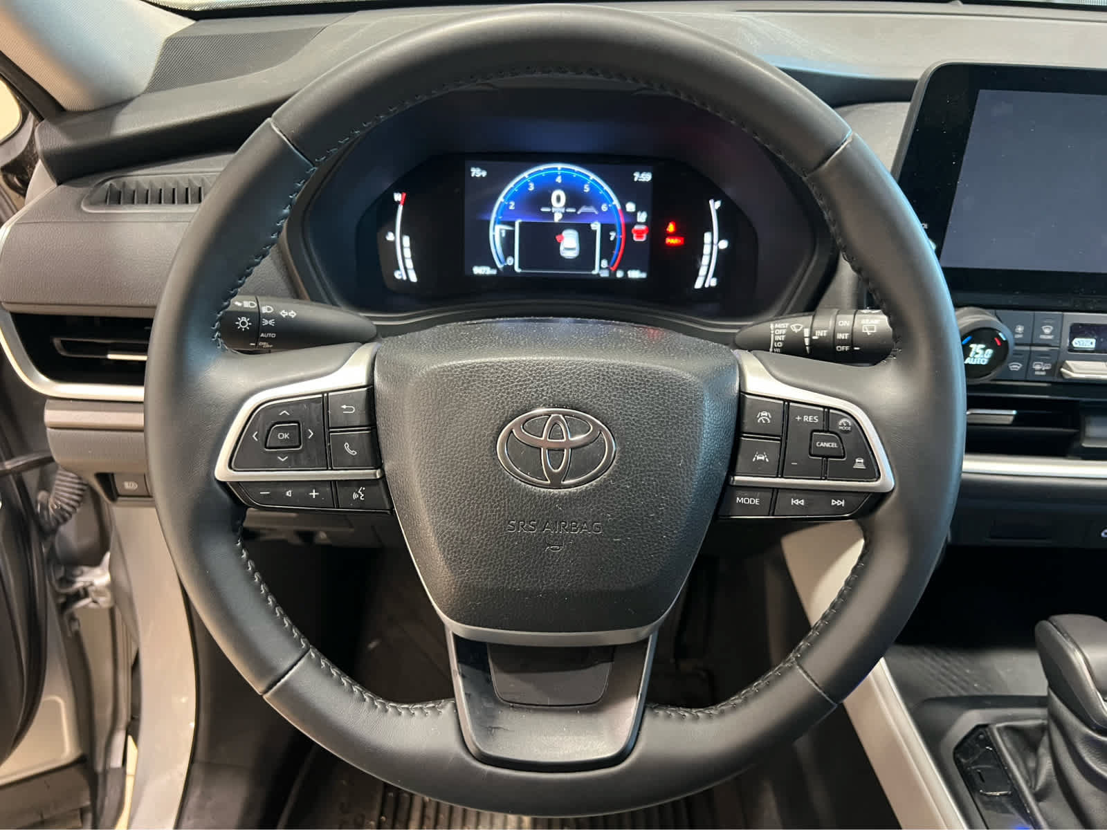 Used 2024 Toyota Grand Highlander AWD image 16