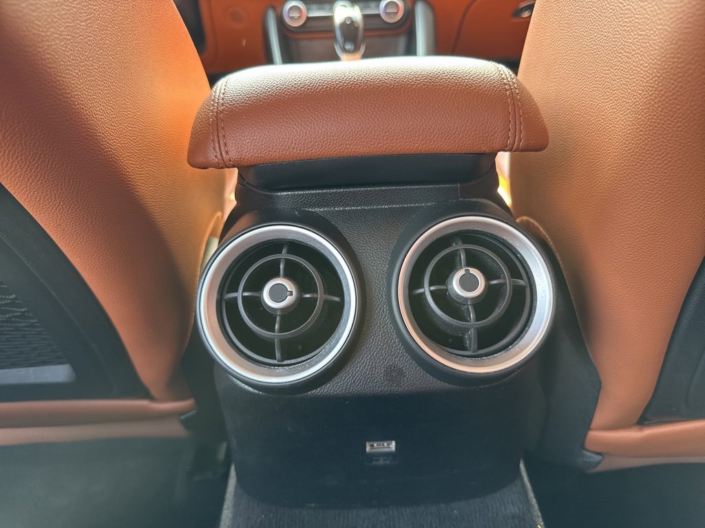 Used 2018 Alfa Romeo Giulia AWD image 48