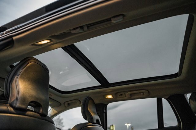 Used 2023 Volvo V60 B5 Cross Country Plus image 33