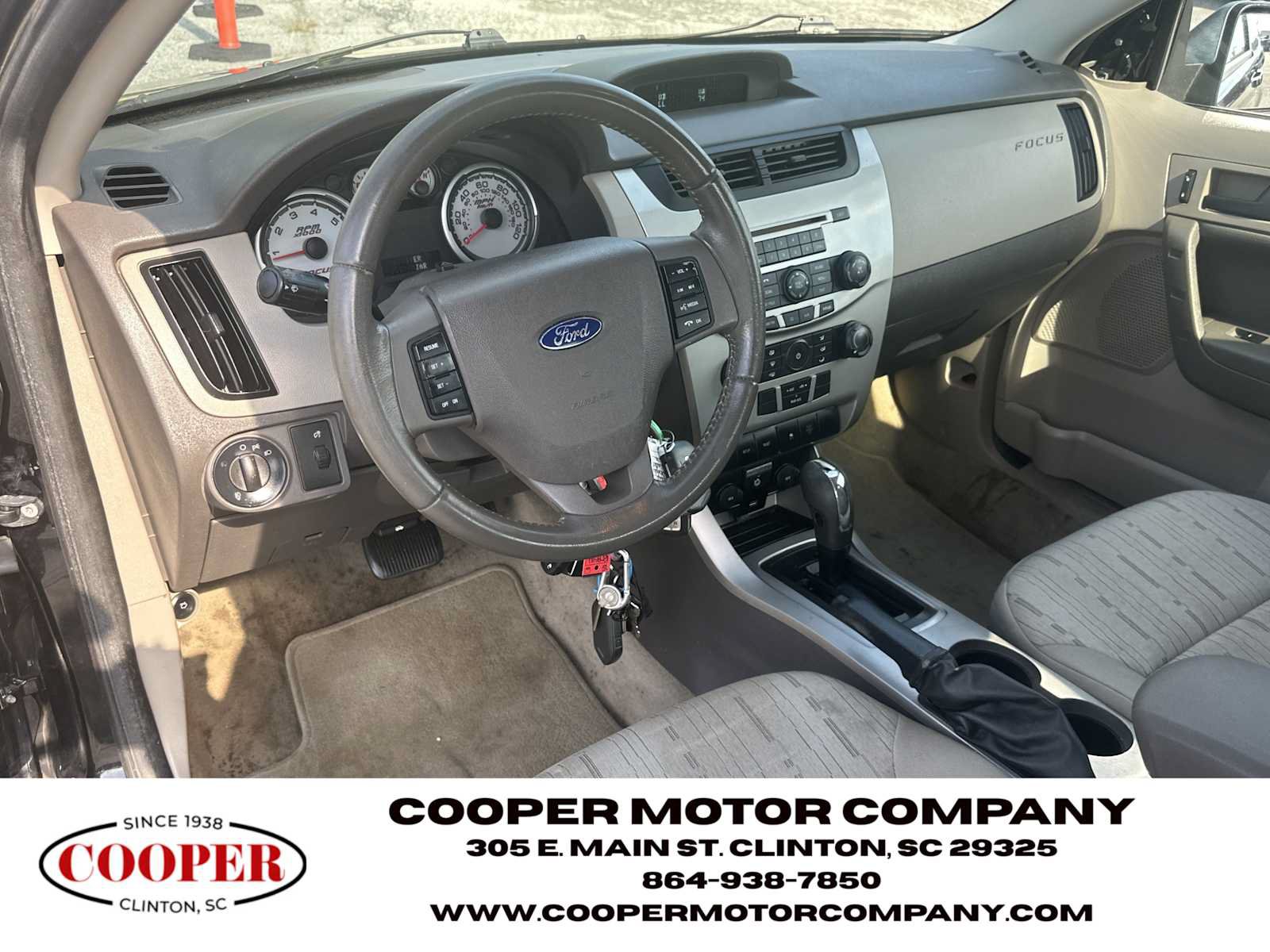 Used 2010 Ford Focus SE FWD image 10