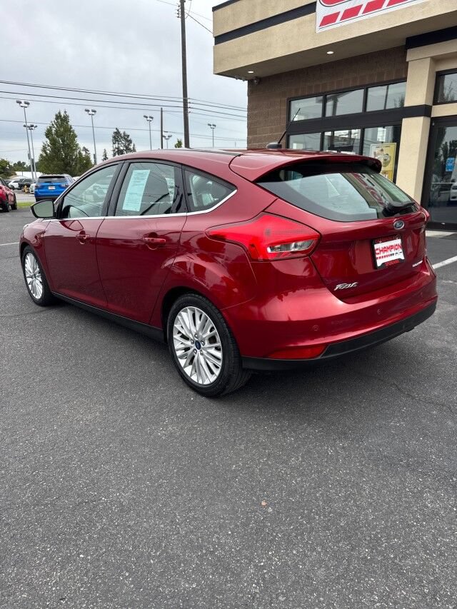Used 2015 Ford Focus Titanium w/ Titanium Technology Package FWD image 7