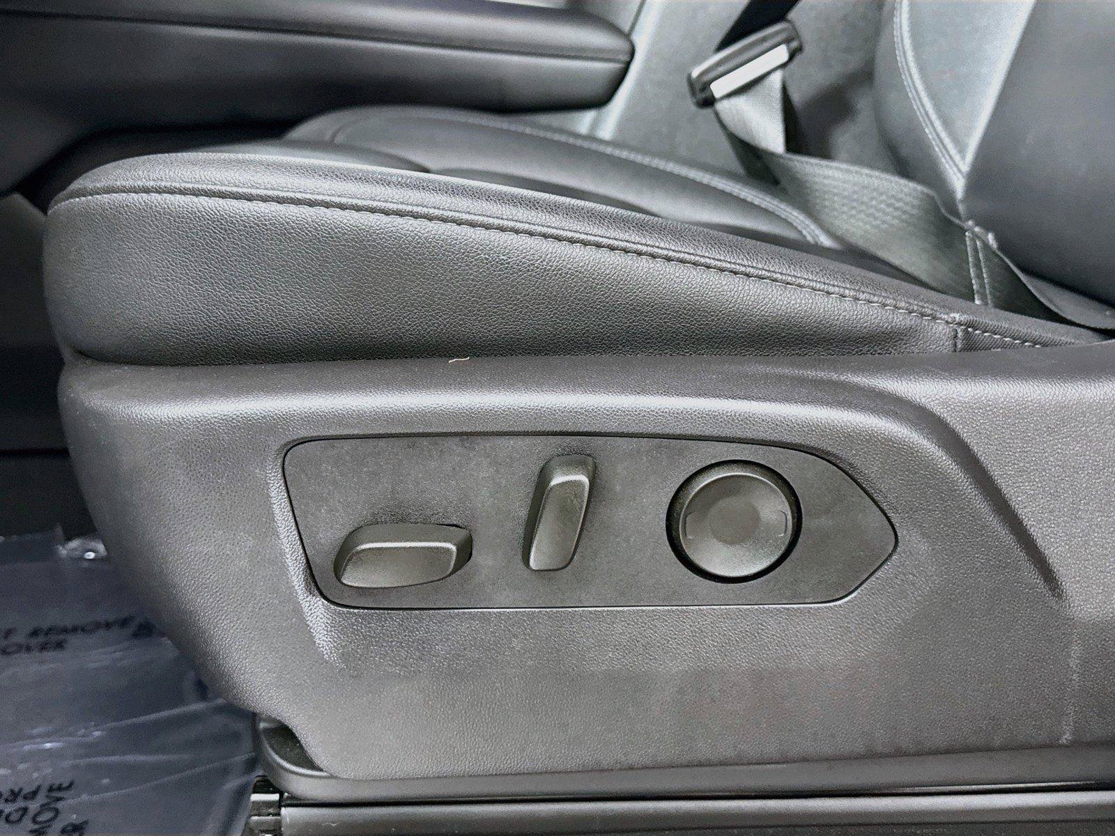 Used 2025 Chevrolet Tahoe LT RWD image 27