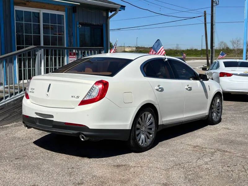 Used 2013 Lincoln MKS image 6