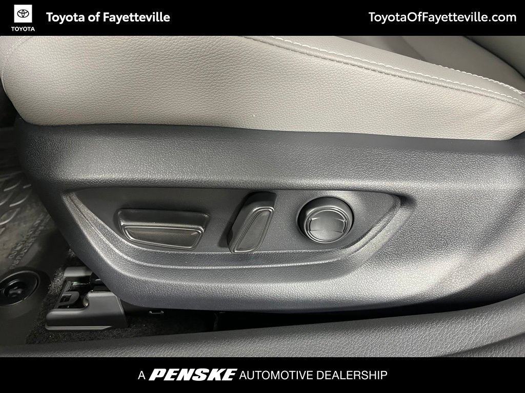 Used 2026 Toyota Camry SE FWD image 21