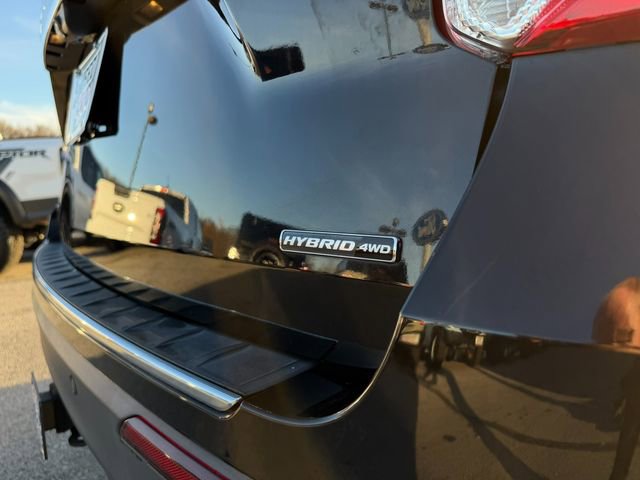 Used 2021 Ford Explorer Limited w/ Hybrid Equipment Group 310A AWD/4WD image 12