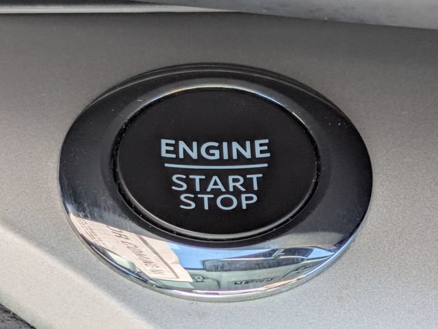 Used 2023 Ford Explorer XLT w/ Equipment Group 202A AWD/4WD image 29