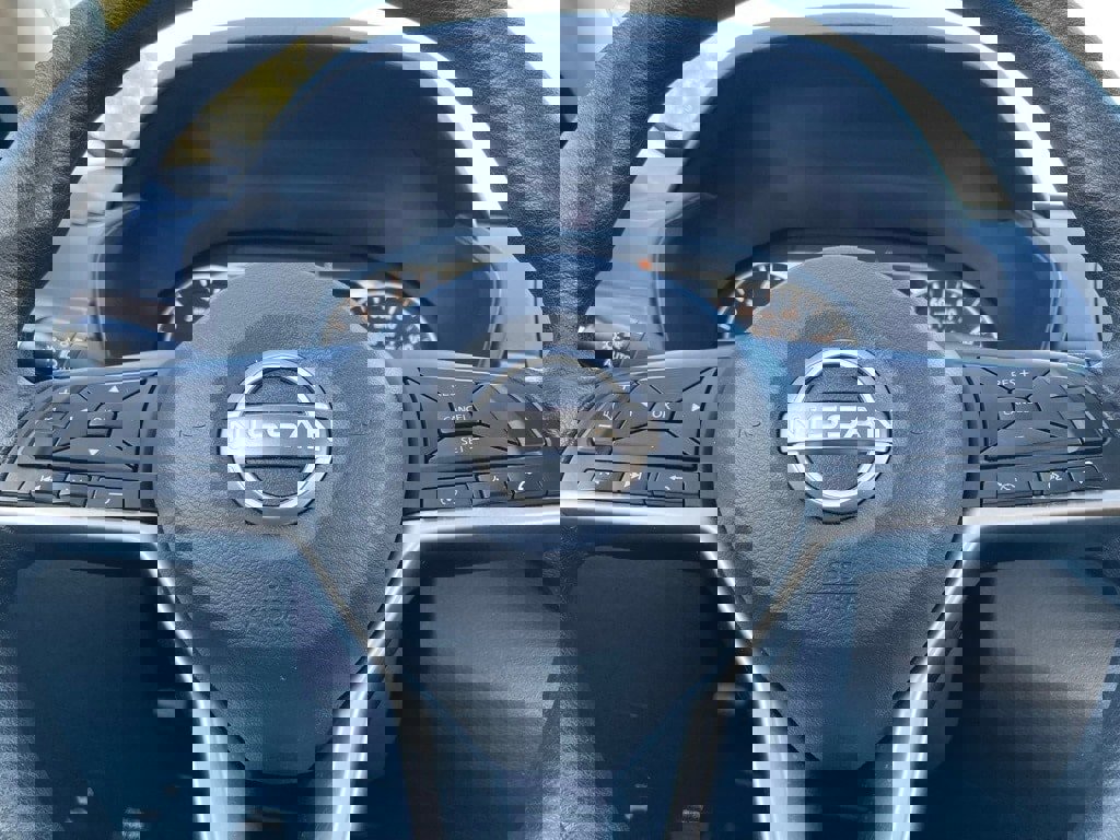 Used 2024 Nissan Altima 2.5 SV image 18