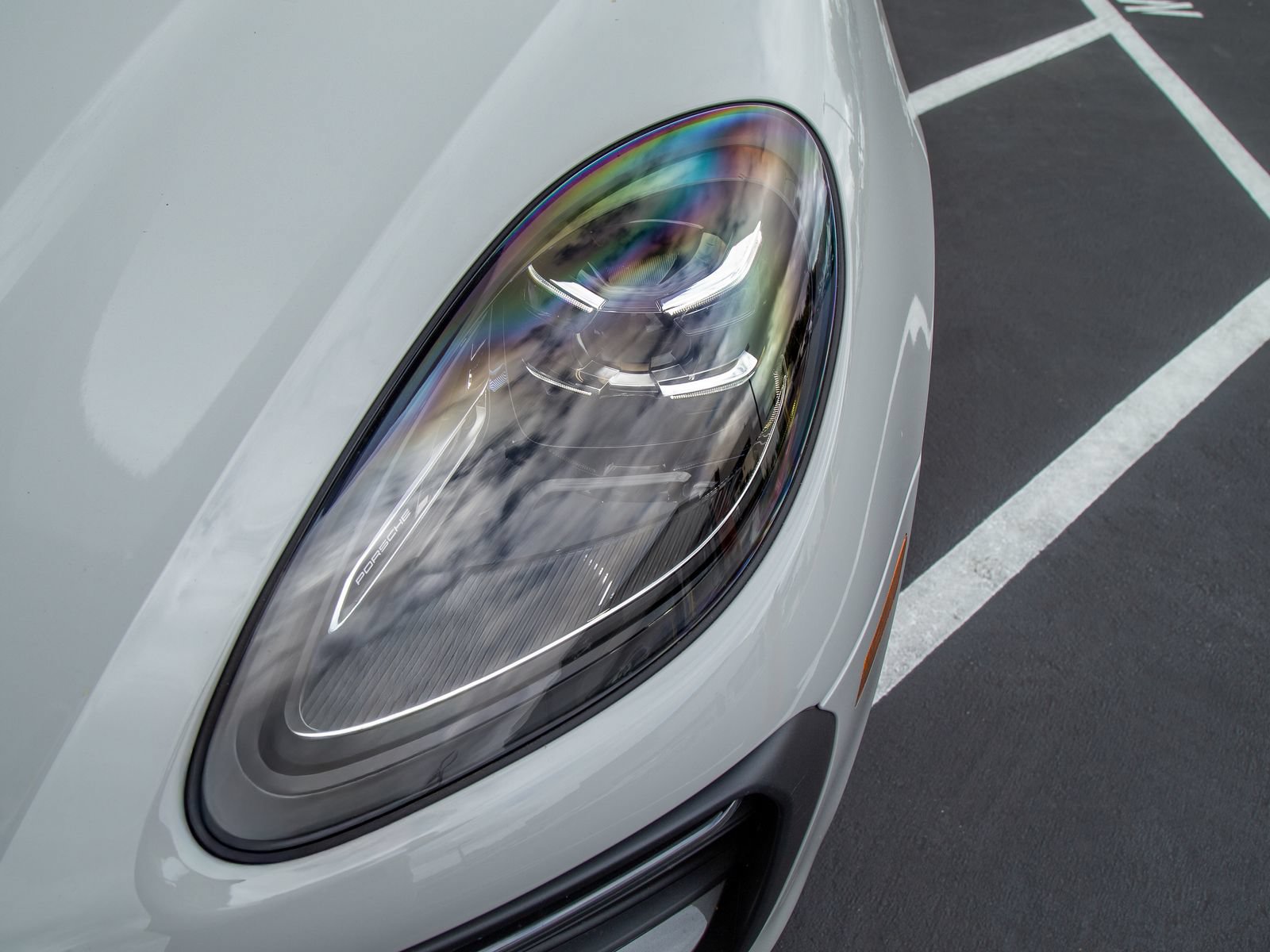Certified 2026 Porsche Macan Turbo AWD/4WD image 11