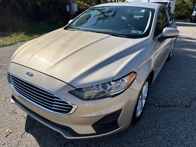 Used 2019 Ford Fusion SE FWD image 1