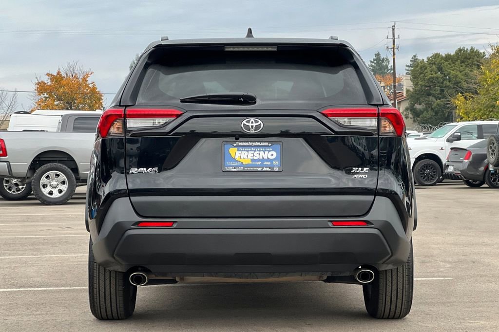 Used 2024 Toyota RAV4 XLE image 5