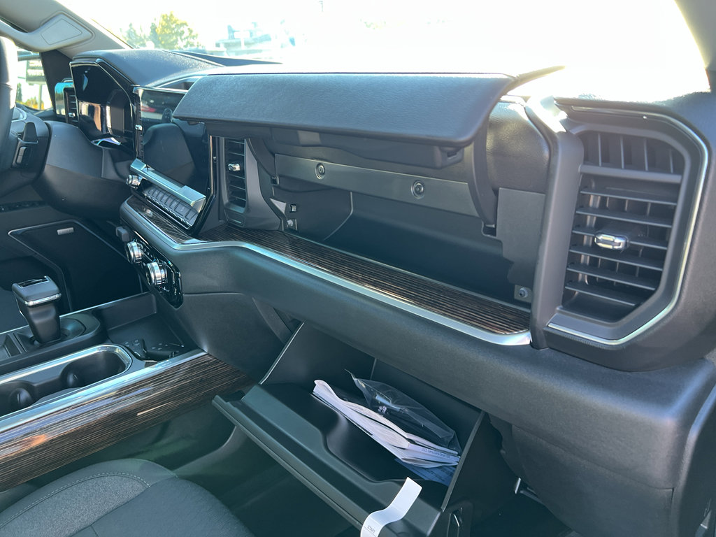 New 2025 GMC Sierra 1500 Elevation image 25