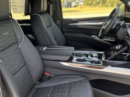 New 2026 Cadillac Escalade ESV Platinum Sport w/ LPO, ONYX Package AWD/4WD image 22