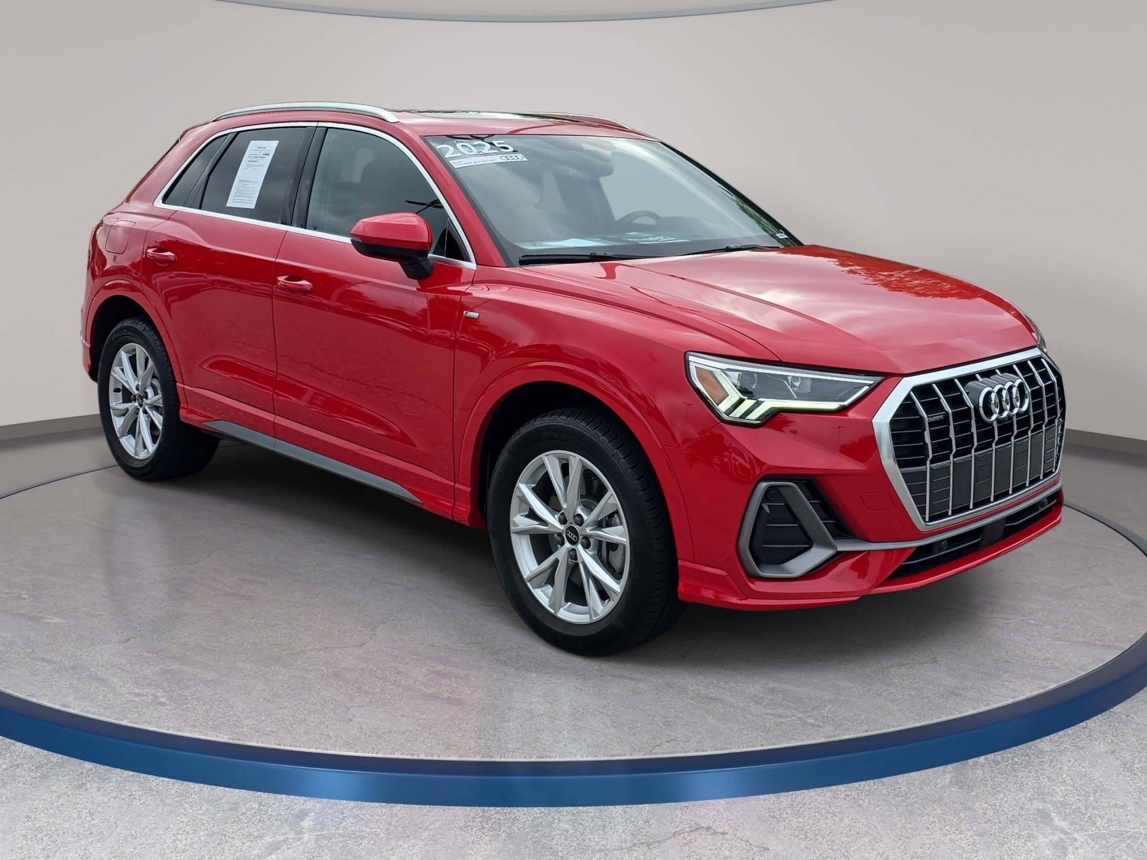 Certified 2025 Audi Q3 2.0T Premium Plus w/ Premium Plus Package AWD/4WD image 3