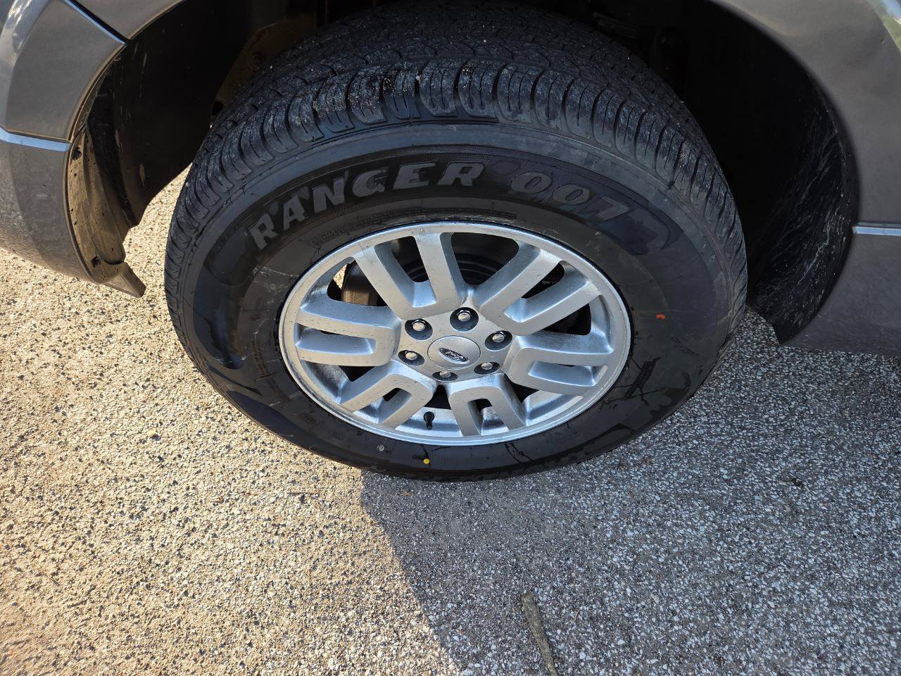 Used 2014 Ford Expedition Limited AWD/4WD image 10
