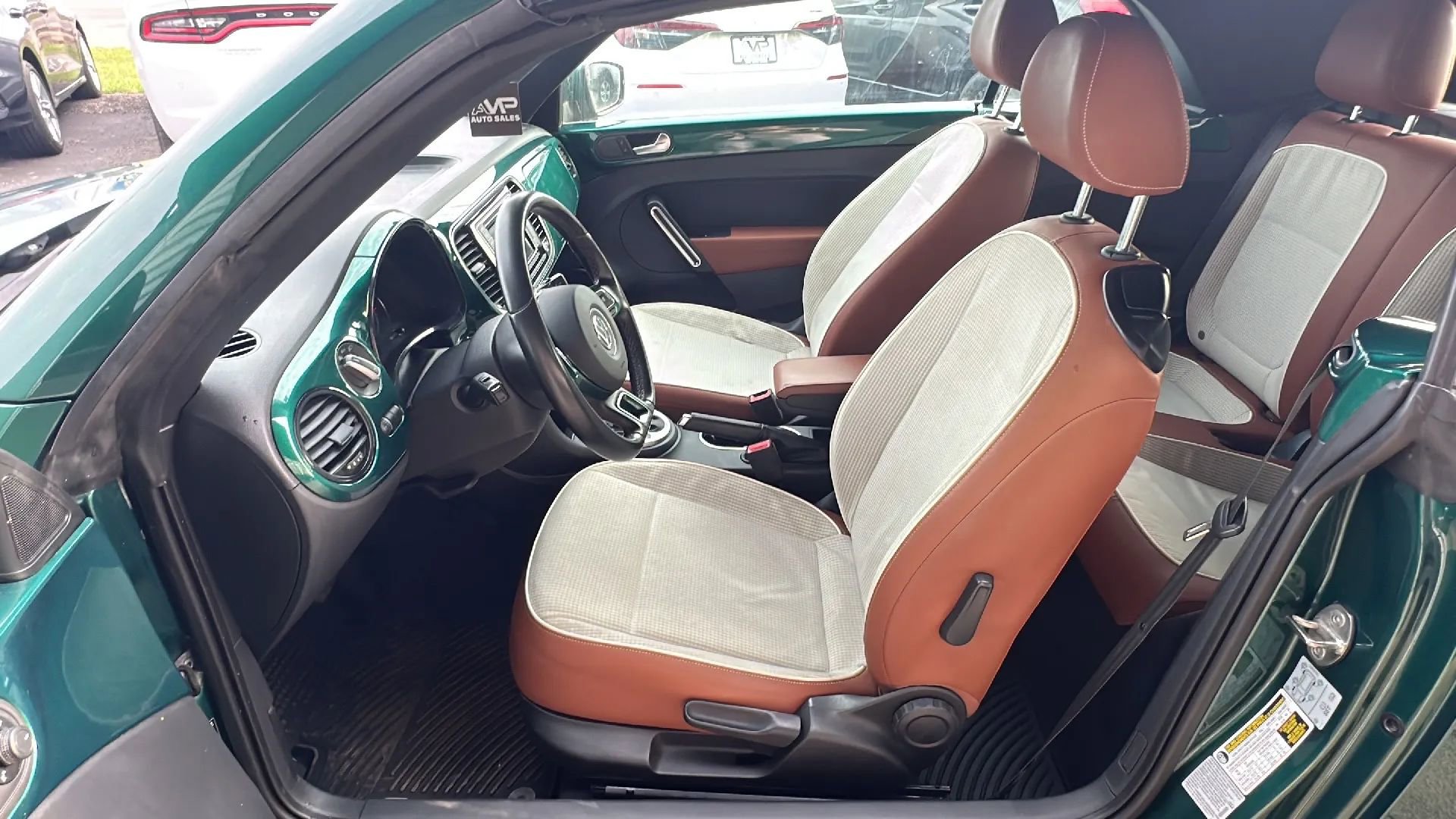 Used 2017 Volkswagen Beetle 1.8T Classic image 9